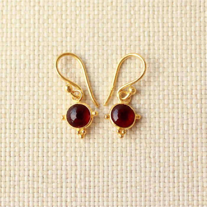 Garnelle Granaat Oorhangers – 925 Zilver Gold Plated