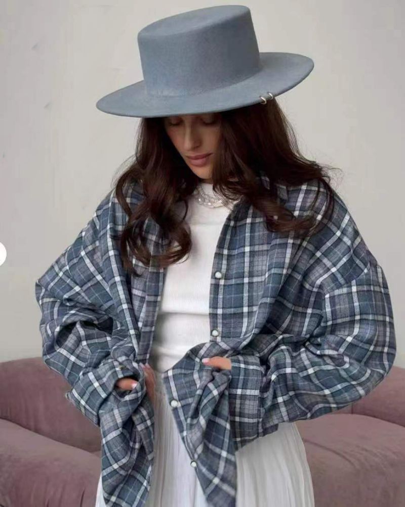 Women's Oversized Plaid Button-Down Shirt with Relaxed Fit