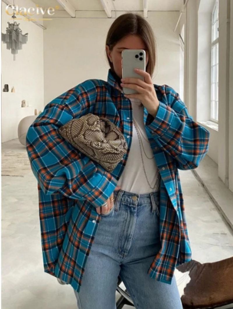 Women's Oversized Plaid Button-Down Shirt with Relaxed Fit