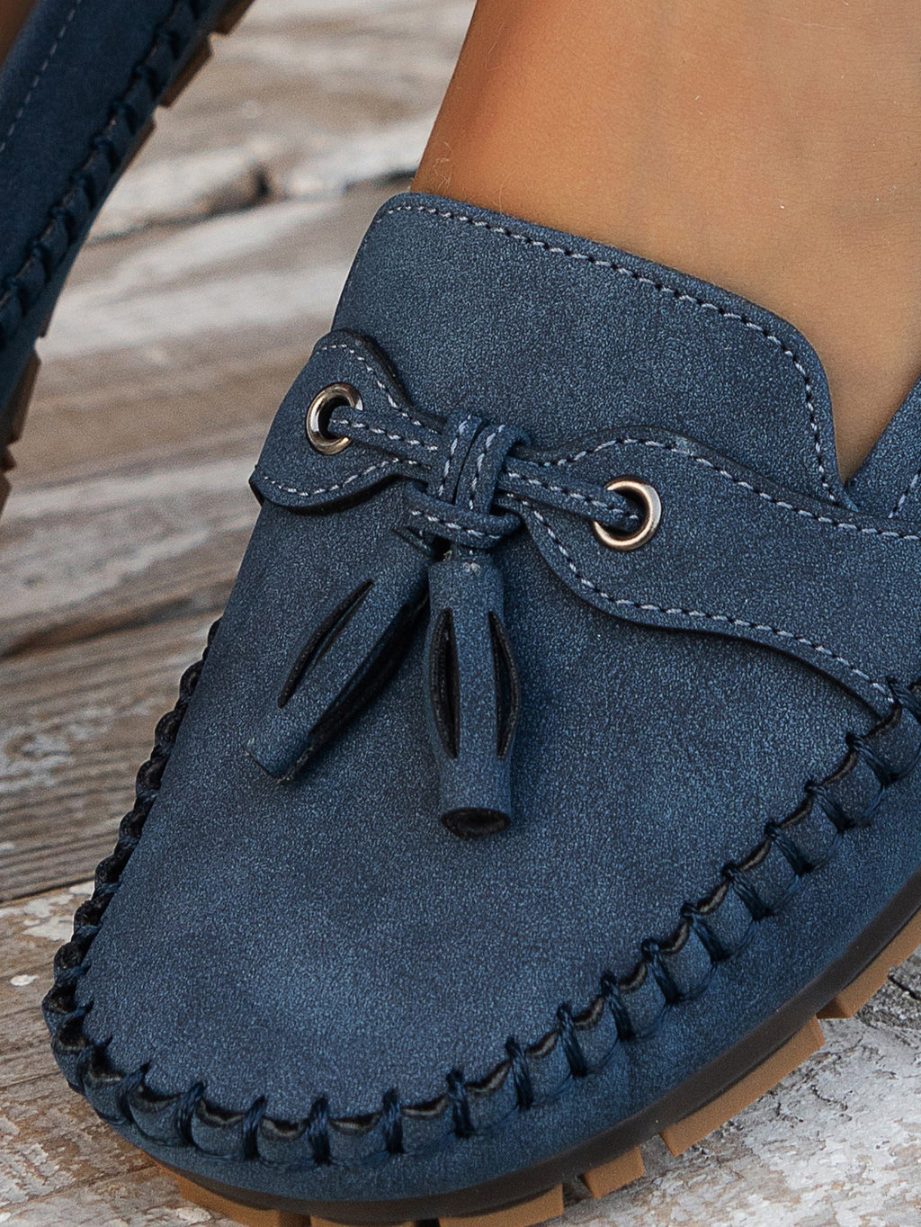 Women's Cushioned Loafers with Bow Detail and Non-Slip Sole