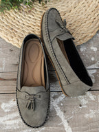 Women's Cushioned Loafers with Bow Detail and Non-Slip Sole