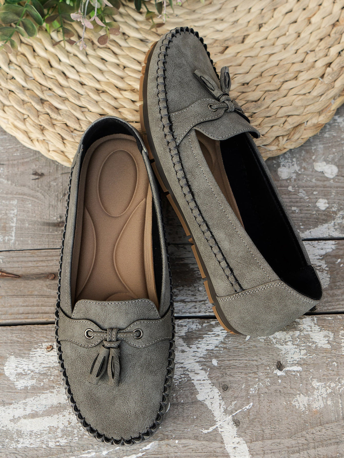 Women's Cushioned Loafers with Bow Detail and Non-Slip Sole