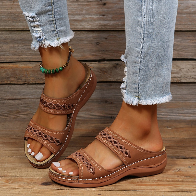 Women's Orthopaedic Sandals with Thick Cushioned Sole and Arch Support