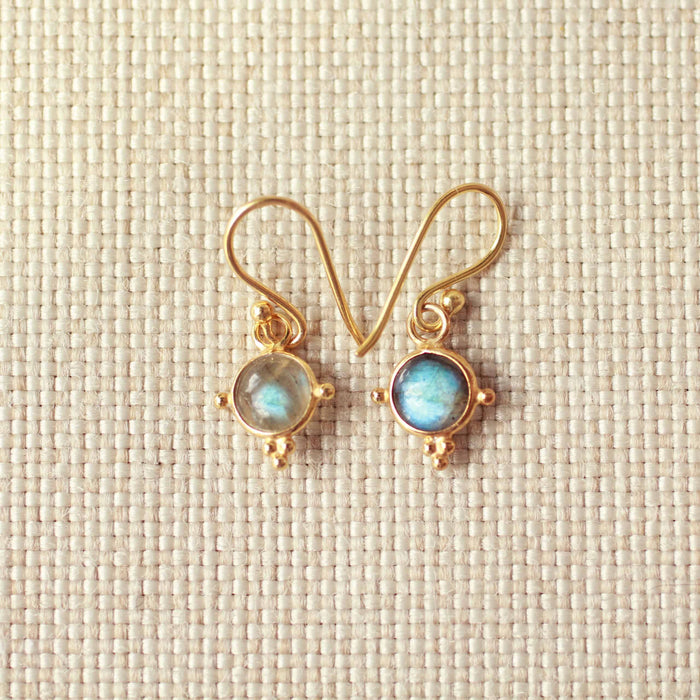 Lyra Labradoriet Oorhangers – 925 Zilver Gold Plated
