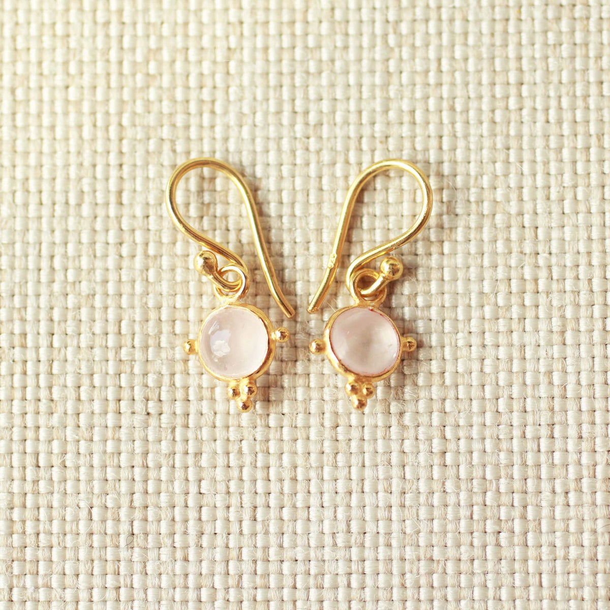 Roselle rozenkwarts oorhangers 925 zilver gold plated